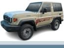 Toyota Land Cruiser 70 ECT0040 - Toyota LC Hardtop 71 SWB - 4.0L Ptr Mt Beige