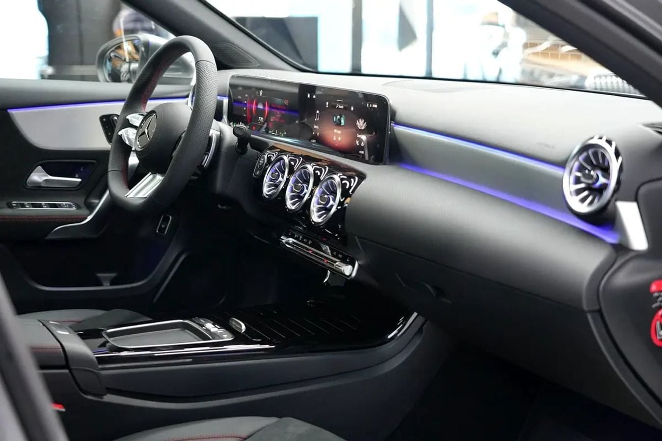 مرسيدس بنز A 200 A 200 | GCC 0km | Agency Warranty | AMG Package