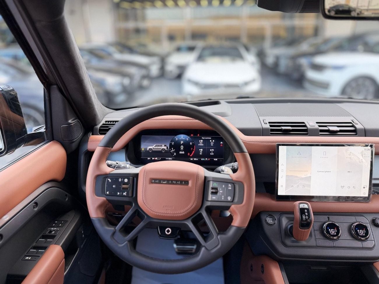 لاند روفر ديفندر 110 P635 OCTA V8