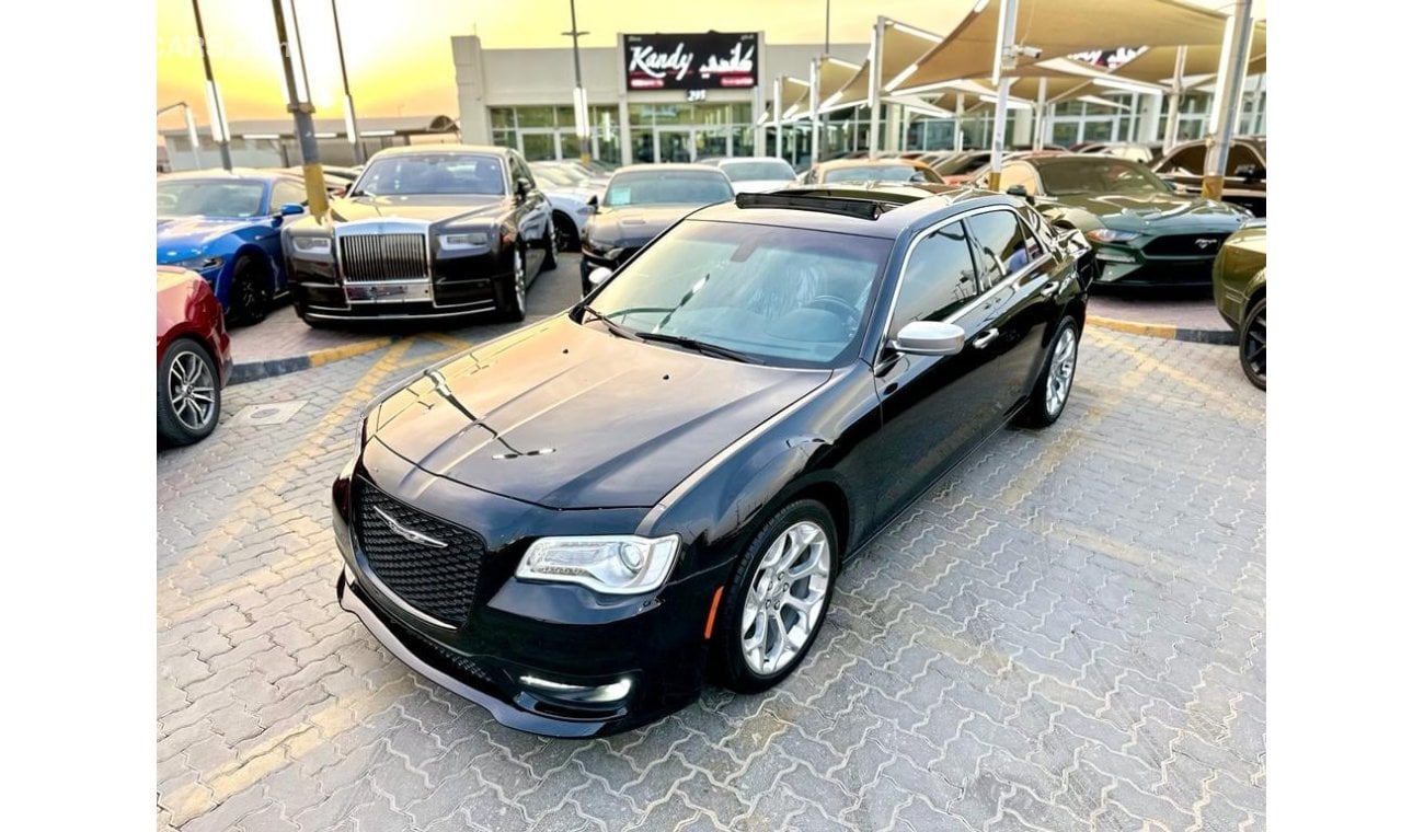 Chrysler 300C For sale 1000/= monthly