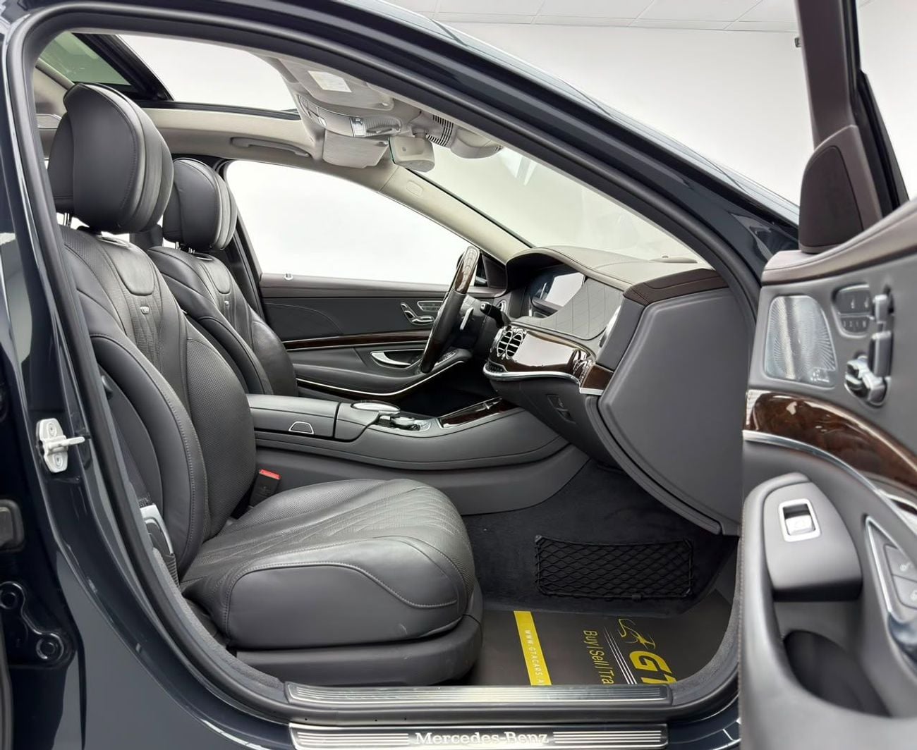 Mercedes Benz S600