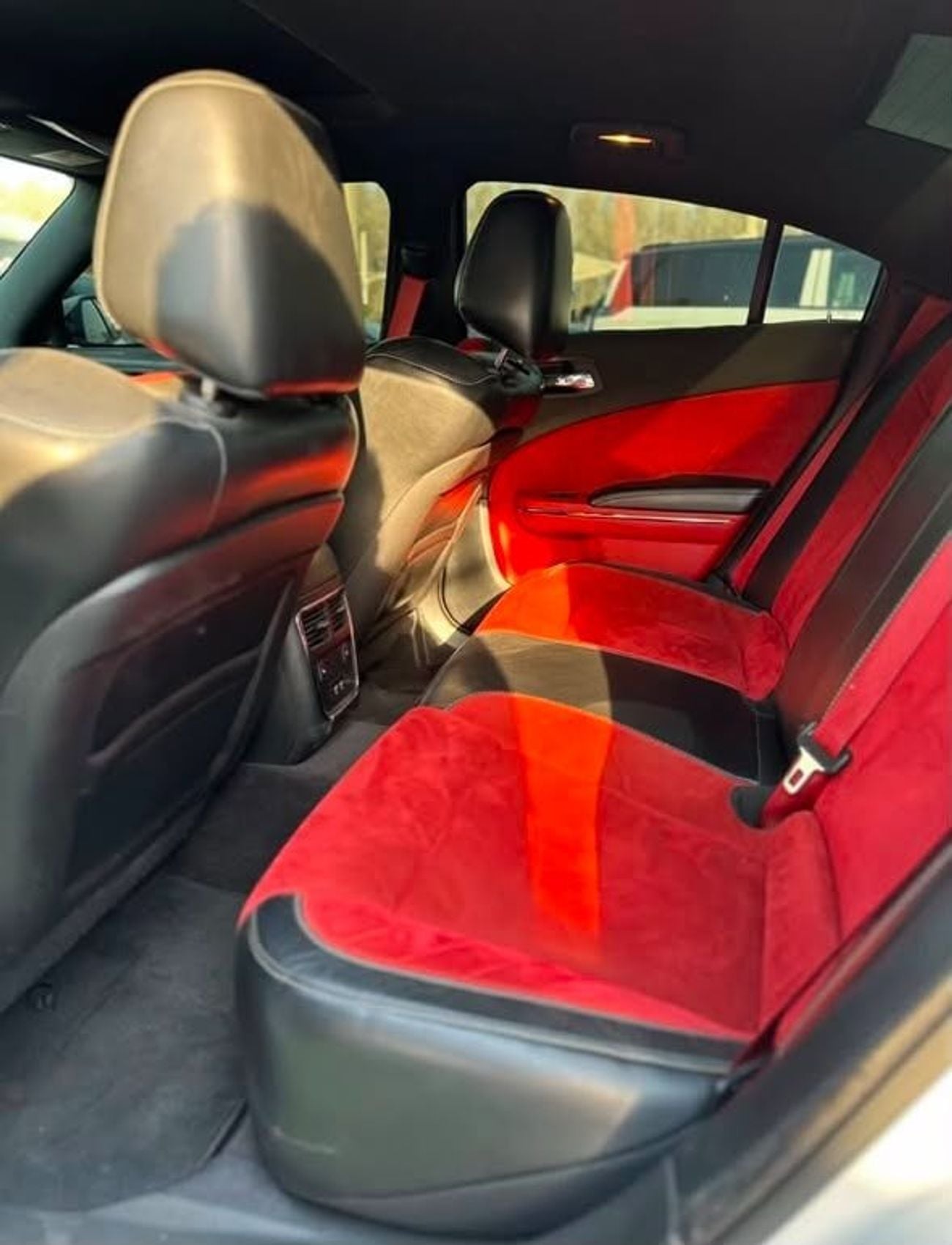 Dodge Charger HELLCAT 6.2L (707 HP) DODGE CHARGER HELLCAT GCC 2017 Original paint Zero accidents Full