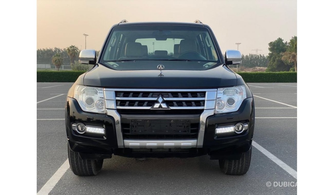 ميتسوبيشي باجيرو Mitsubishi Pajero GLS 2017 GCC V6 Perfect Condition - Accident Free