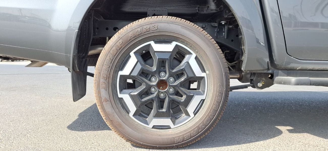 نيسان نافارا G 2.5L 4WD M/T NISSAN Navara 2.5L petrol 4X4 M/T