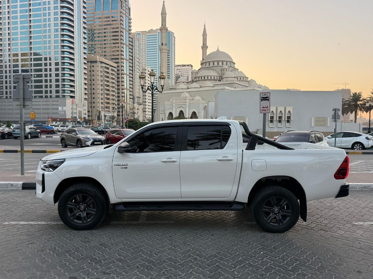 Toyota Hilux SR5 full option 4x4 top of the range export from Australia right hand drive