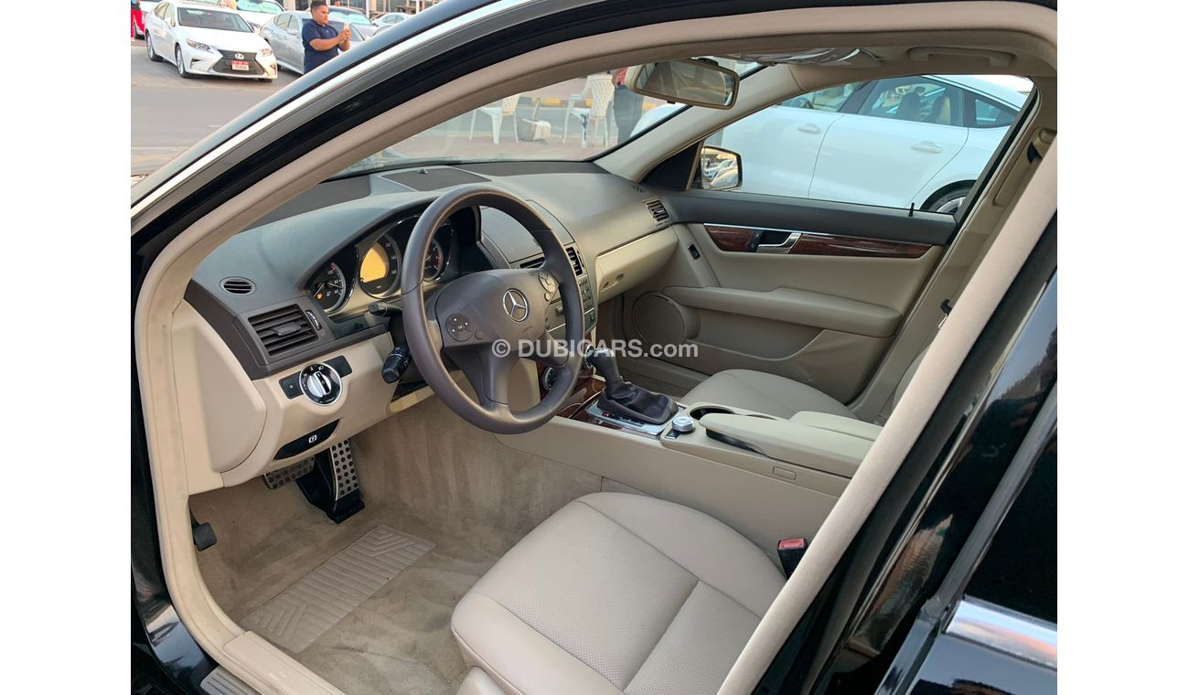 Mercedes-Benz C 300 Mercedes C300_2011_Excellent_Condition _Full option