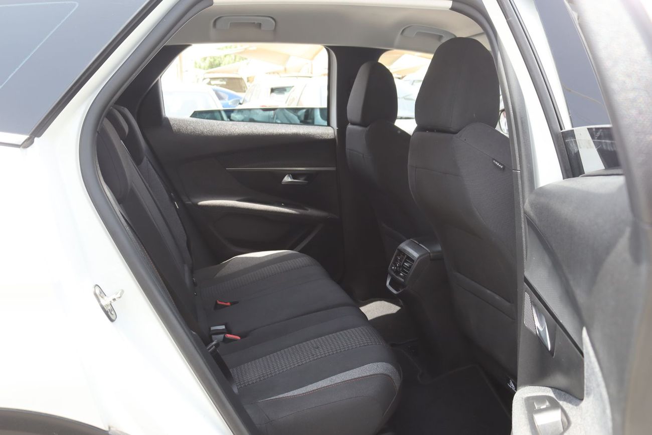 Mitsubishi Outlander GLS 2.4L Outlander 2023 - GCC - Accident-Free - 2.4L - Low Mileage - Excellent Condition