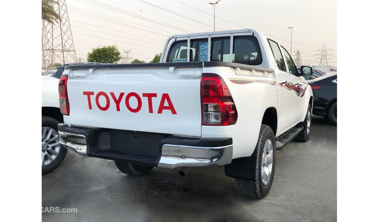 تويوتا هيلوكس 2.4L Diesel / M/T / Fabric Seats / Good Condition (CODE # 6259)