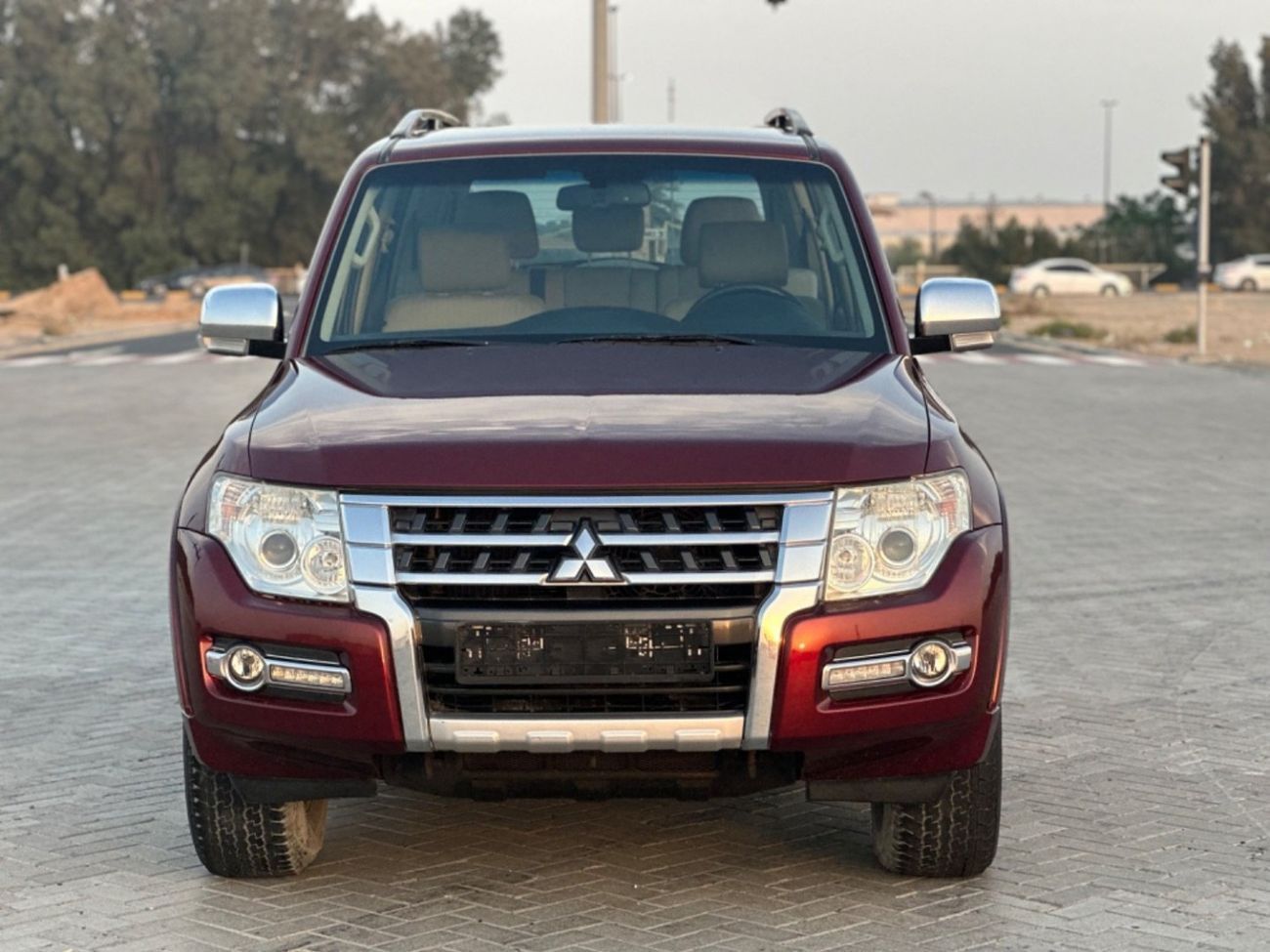 Mitsubishi Pajero Std 3.5L MODEL 2017 GCC CAR PERFECT CONDITION INSIDE AND OUT SIDE