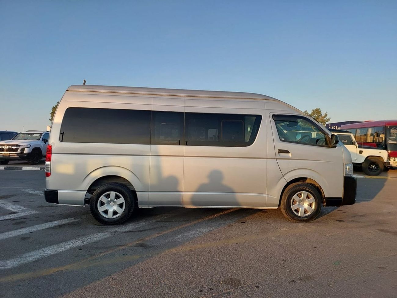 Toyota Hiace TOYOTA HIACE VAN RHD 2023 MODEL 2.8 L DIESEL AUTOMATIC(PM003751)