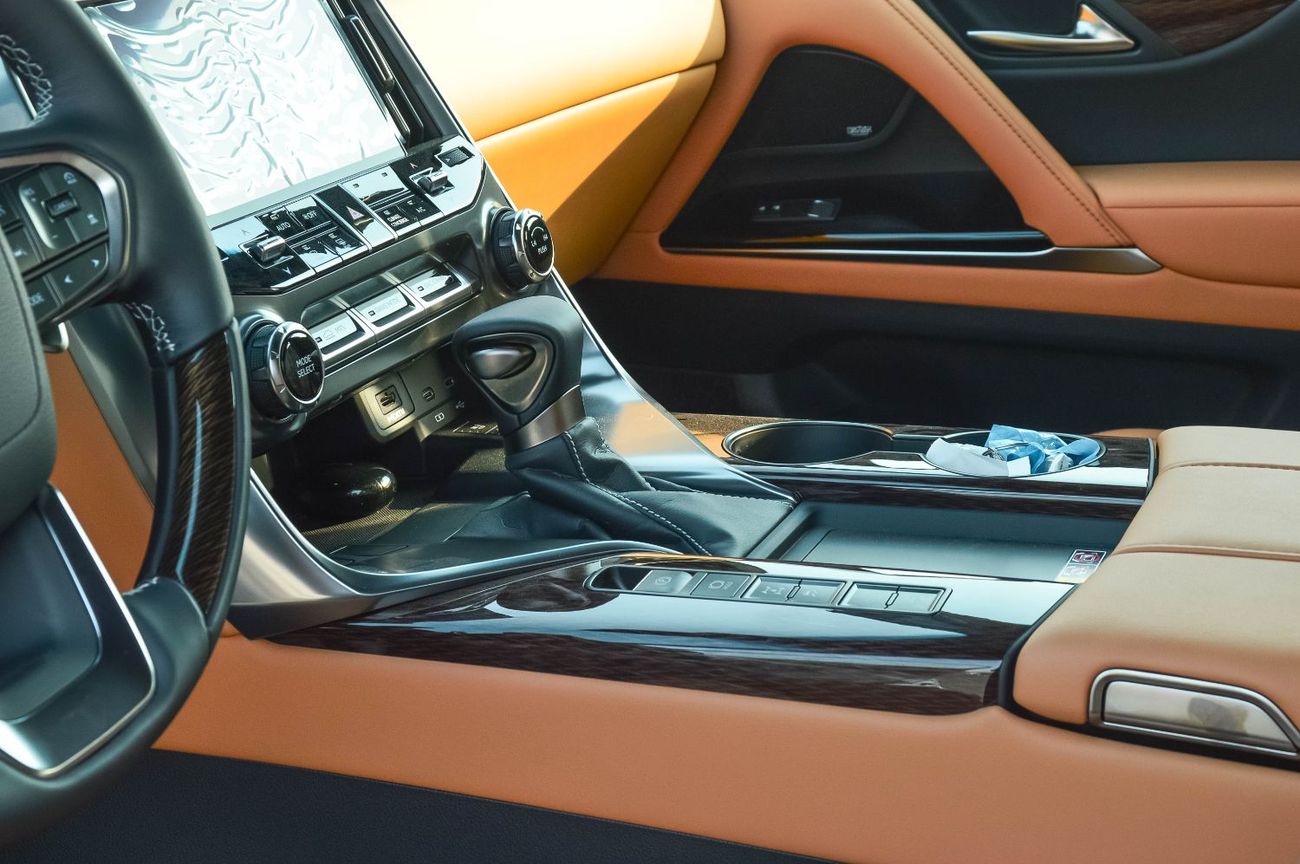 Lexus LX 600 LEXUS LX600 3.5L 4WD PETROL 5DOOR SUV 2025