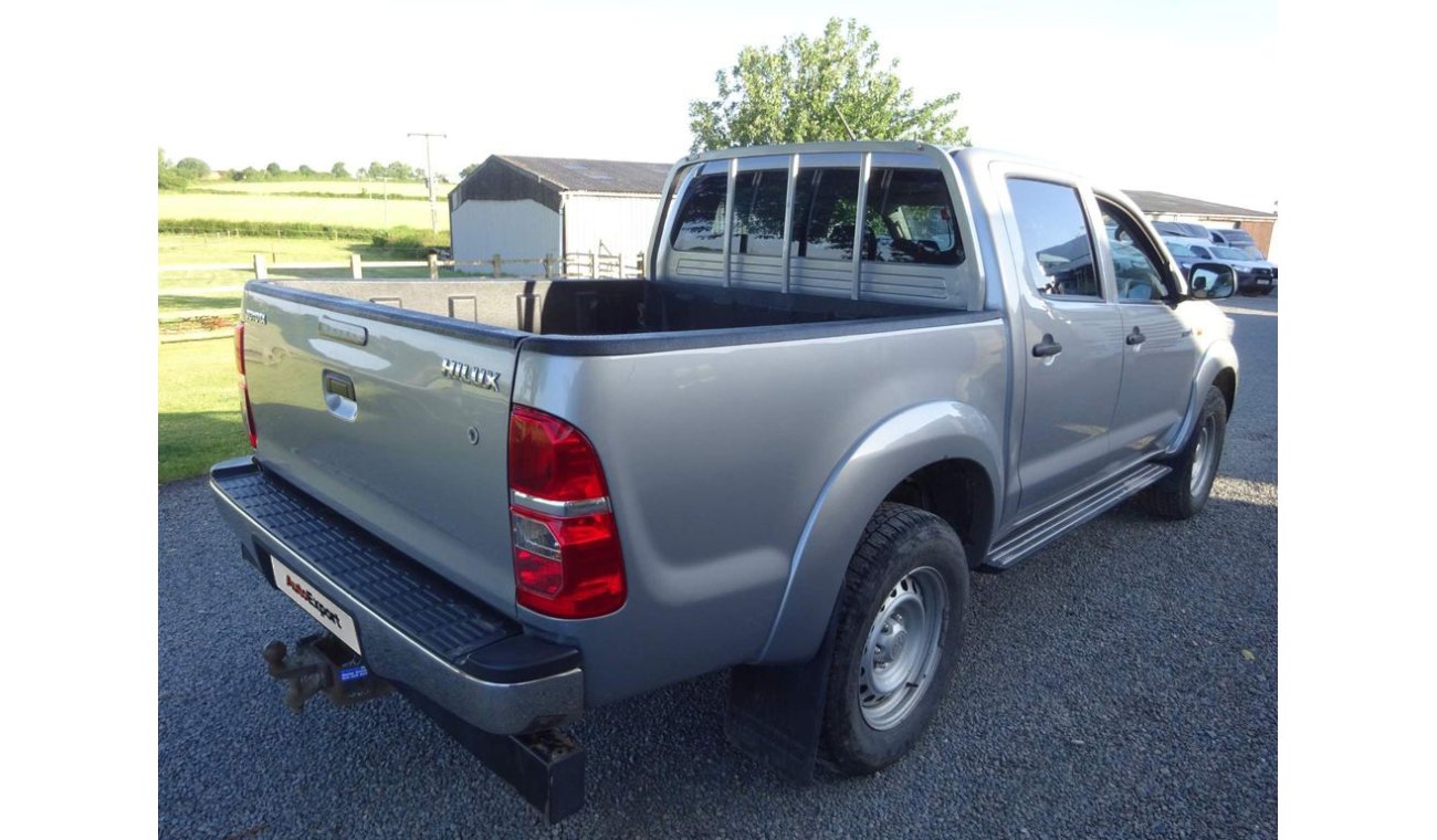 Toyota Hilux Active Pickup Double Cab 4WD