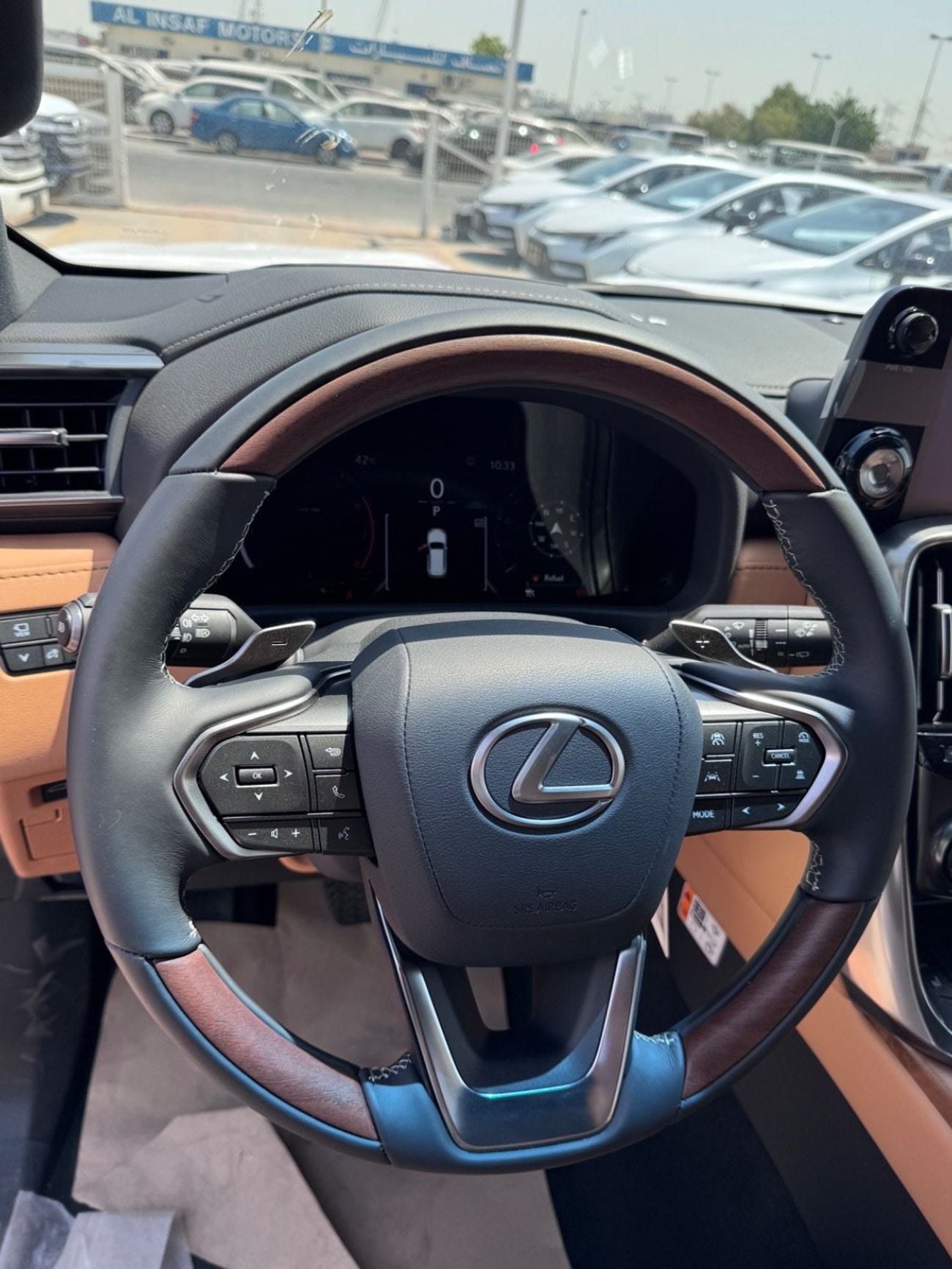 لكزس LX 600 SIGNATURE