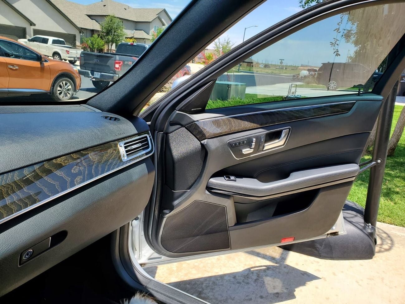 مرسيدس بنز E 350 V6 3.5L 302hp CLEAN TITLE Personal Import