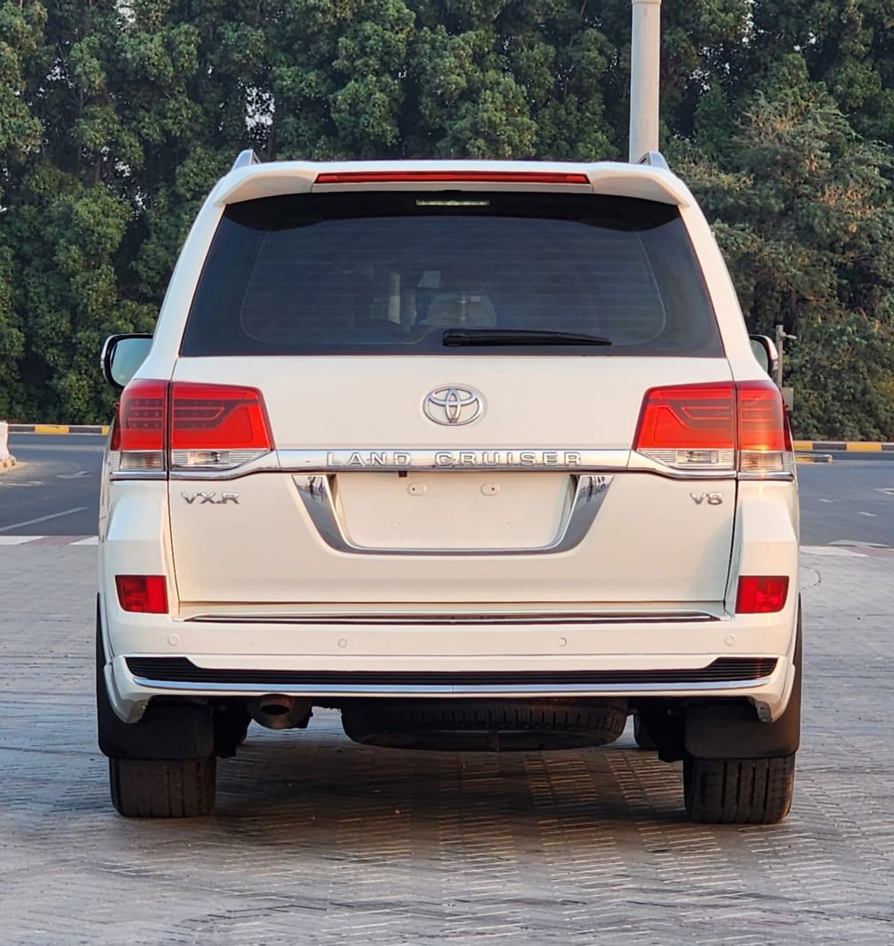 Toyota Land Cruiser VXR MODEL 2010 FULL OPTION  UPGRADE 2021