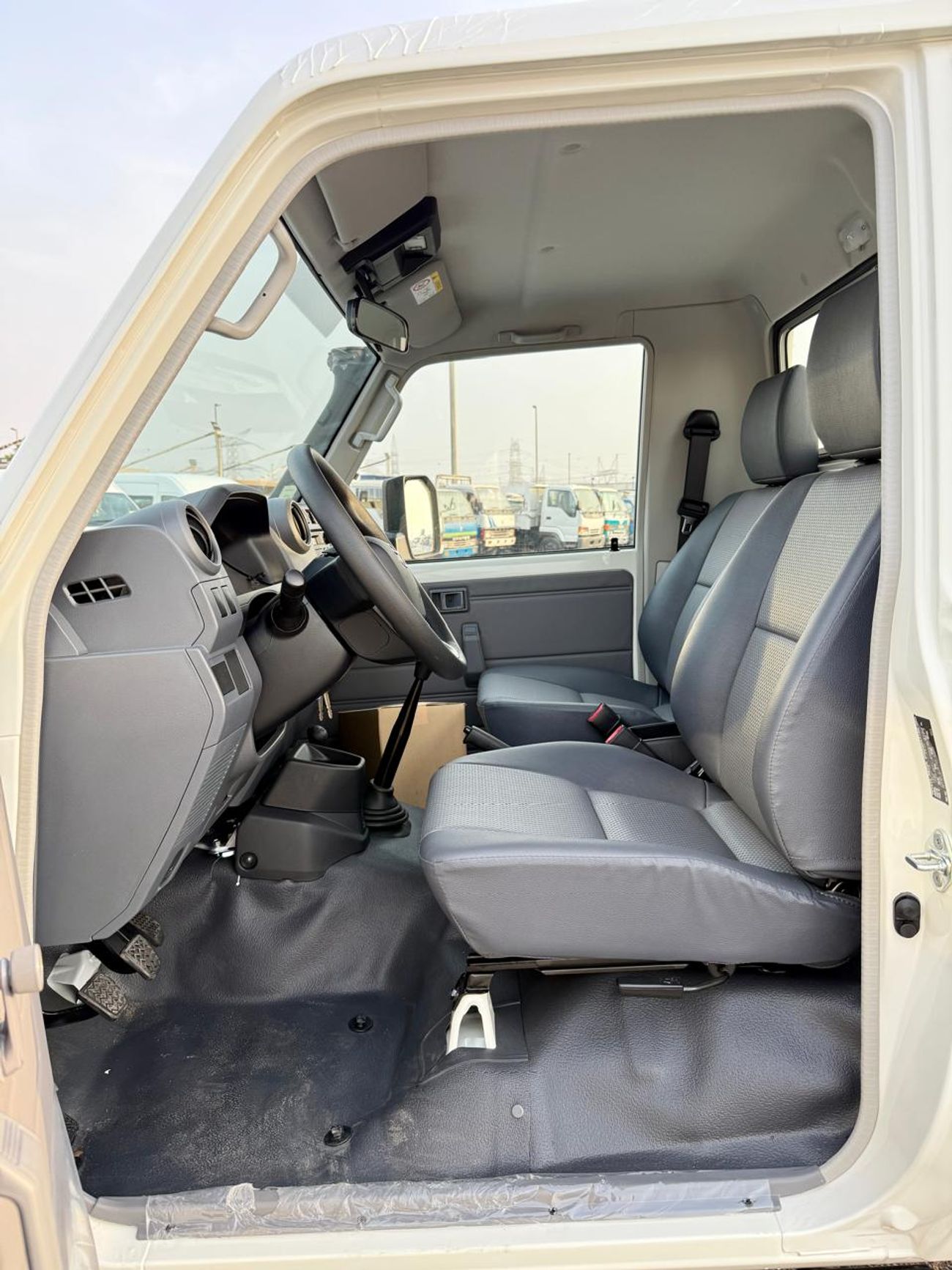 Toyota Land Cruiser Pick Up Toyota Land Cruiser Pick Up 2025 TOYOTA LAND CRUISER 79 SINGLE CAB V6 4.2L DIESEL 4WD M/T