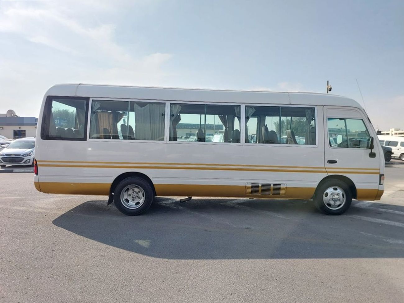 تويوتا كوستر TOYOTA COASTER BUS RHD 1998 MODEL 4.2L DIESEL AUTOMATIC(PM00847)