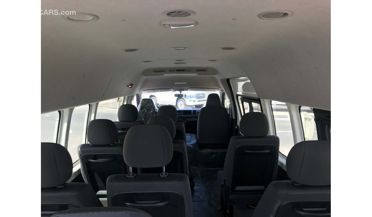 Toyota Hiace HIGH ROOF 2.5L DIESEL