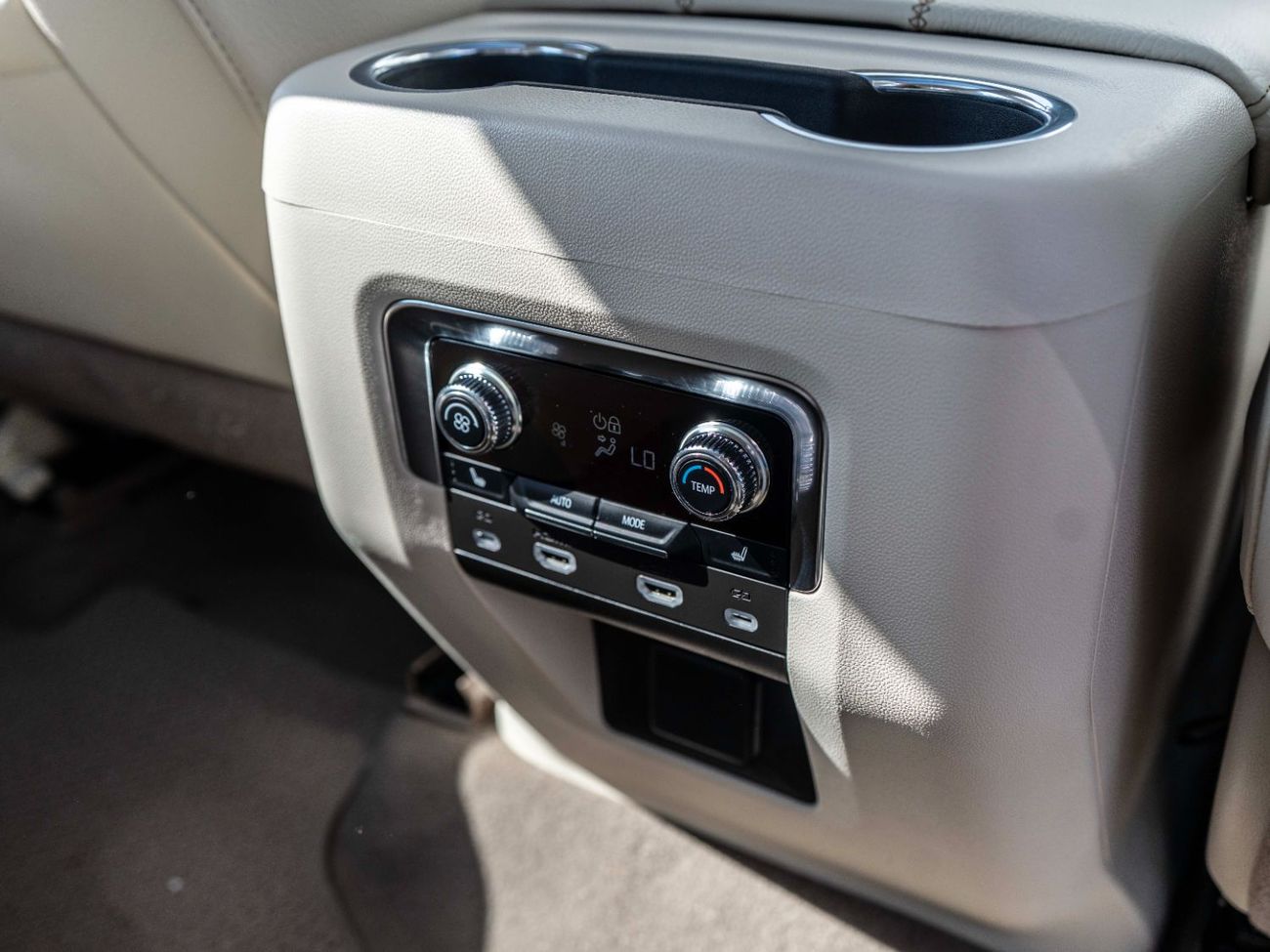 GMC Yukon 6.2 V8 Denali (AWD)