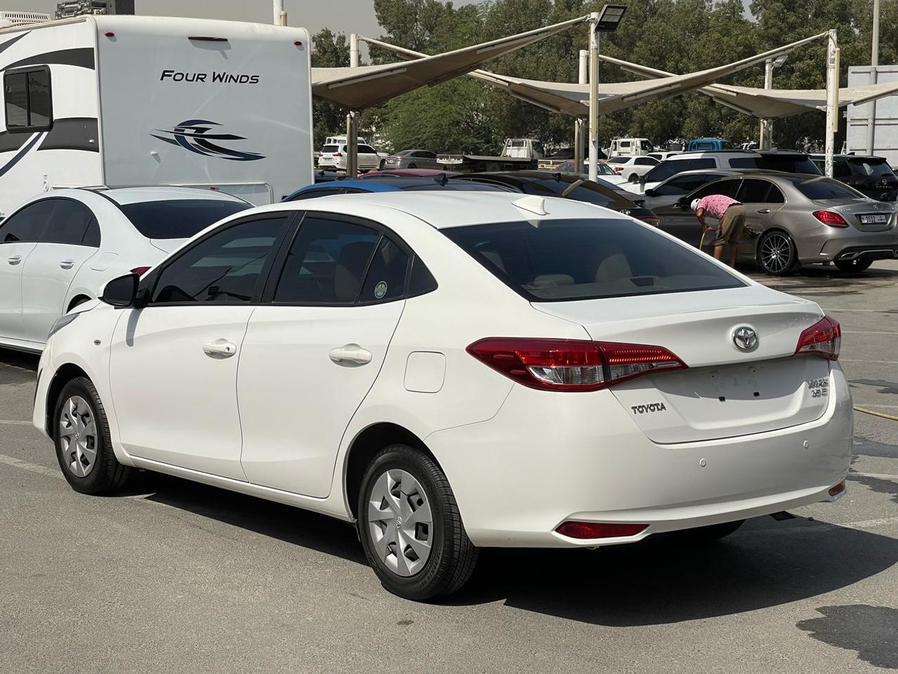 تويوتا يارس SE تويوتا يارس 1.5 سيدان 2021 خليجي صبغ وكاله بحاله ممتازه بدون حوادث