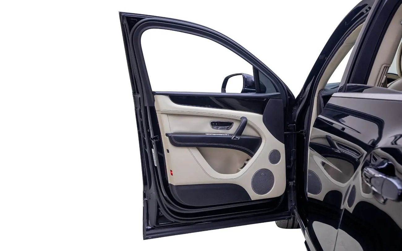 بنتلي بينتايجا Bentayga 4.0T - US Spec