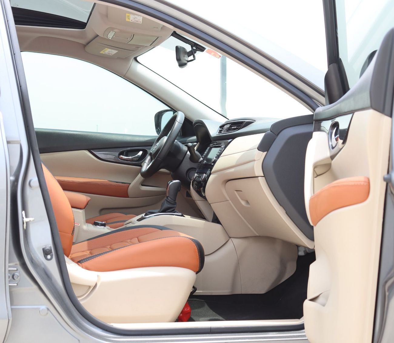 نيسان إكس تريل نيسان إكستريل موديل 2021 خليجى بدون حوادث ممشى 85000 KM بمحرك  2.5 سى سى بسعر 69000درهم