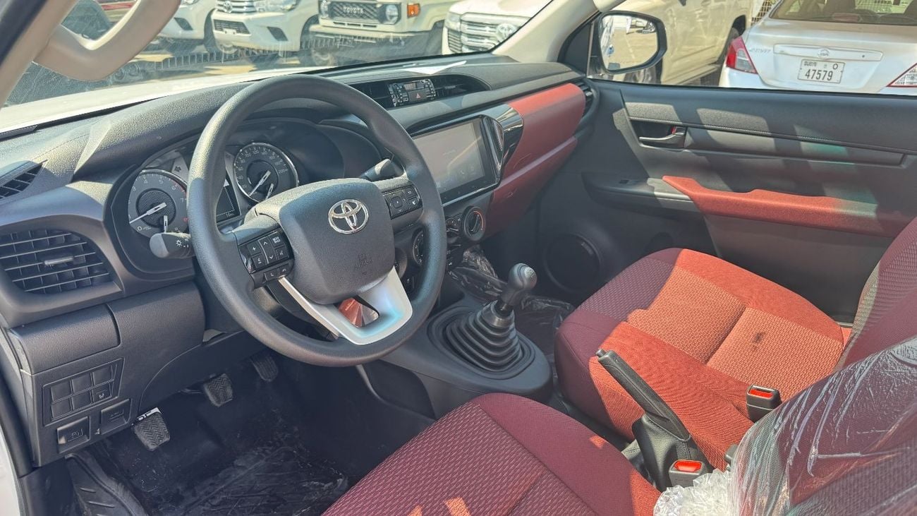 تويوتا هيلوكس هايلكس كابينة واحدة 2.7 لتر بنزين M/T 2024 أبيض