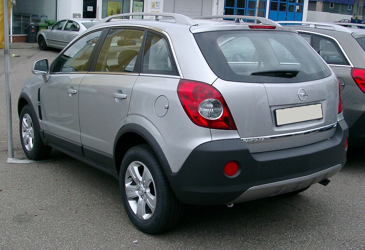 Opel Antara exterior - Rear Right Angled