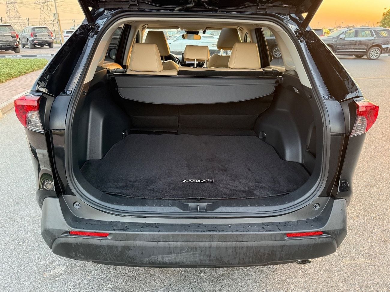 Toyota RAV4 XLE 2.5L 2020 TOYOTA RAV4 XLE HYBRID 4x4 IMPORTED FROM USA