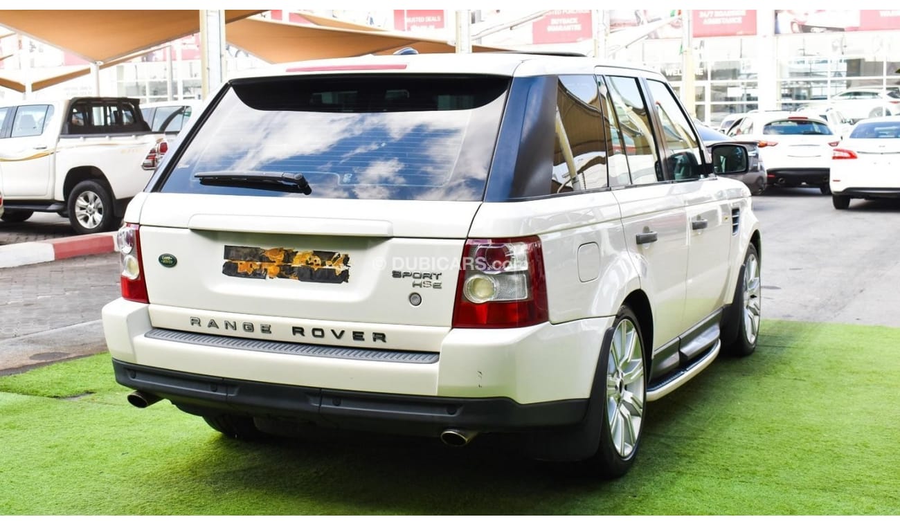 Land Rover Range Rover Sport 2009 Gulf model, white color, beige interior, one number, leather hatch, fixed control wheels, rear