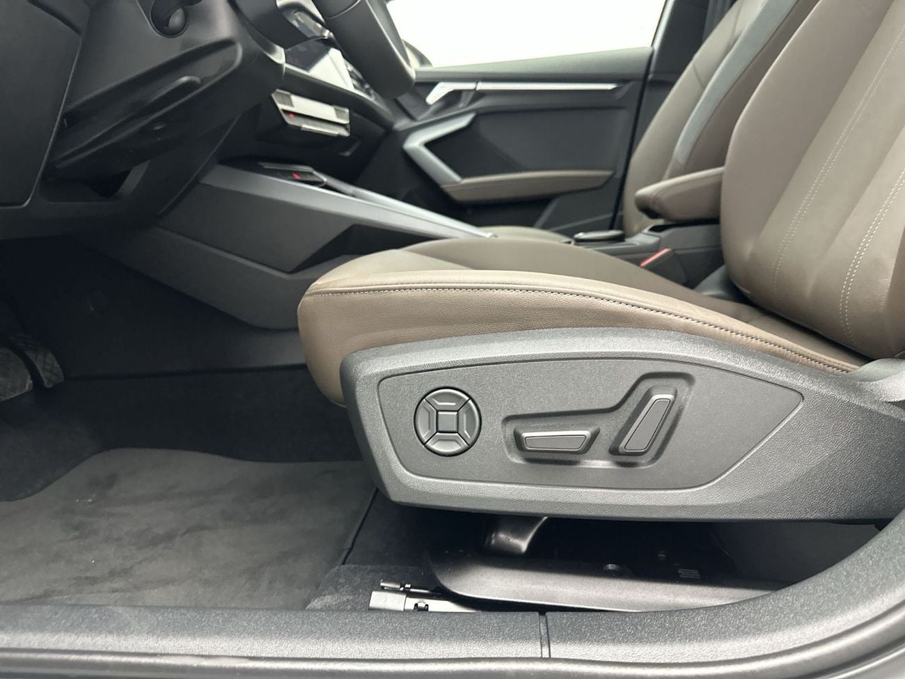 أودي A3 A3 Sedan Advanced 35 TFSI 150hp Progress (Ref# 19846)