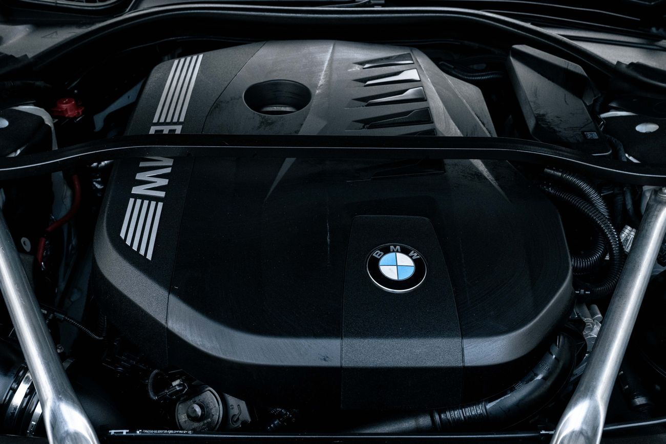بي أم دبليو 735i 735 | 5,190 P.M | 0% Downpayment | BMW SERVICE HISTORY | UNDER WARRANTY!