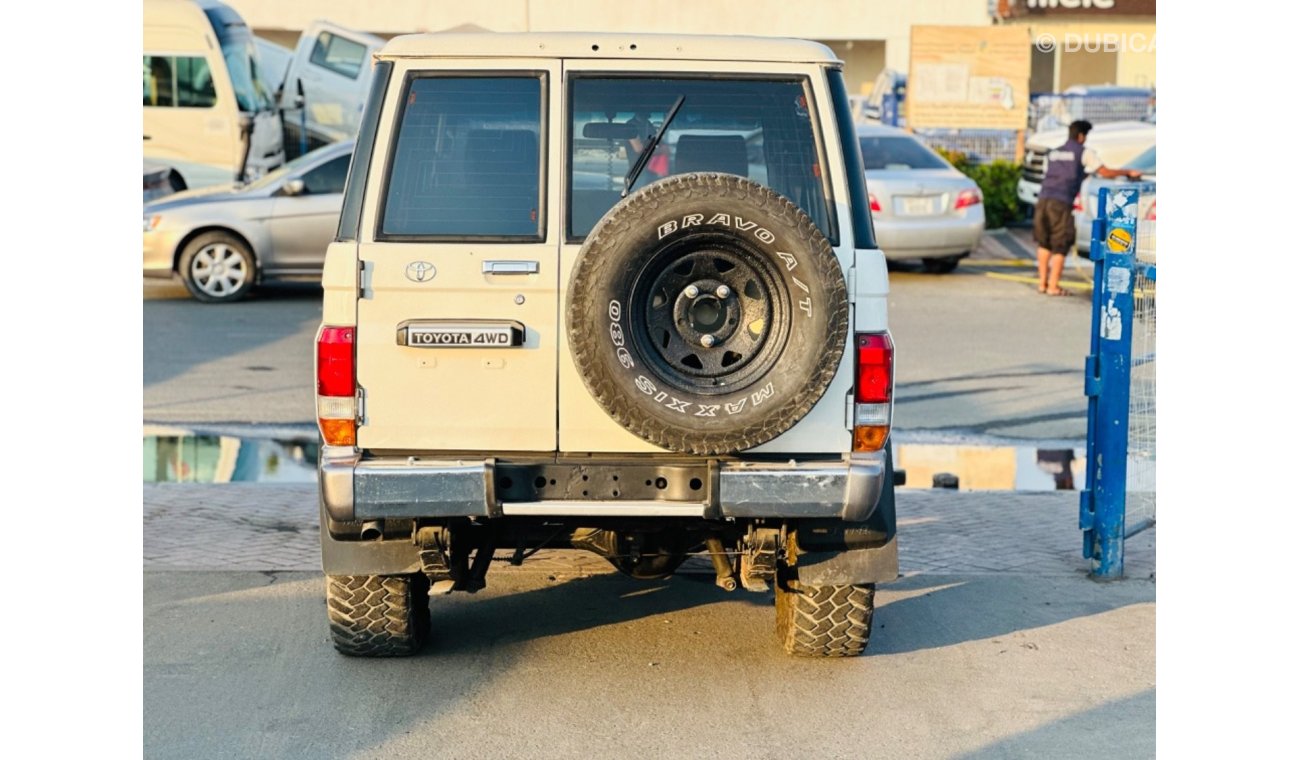 Toyota Land Cruiser Hard Top