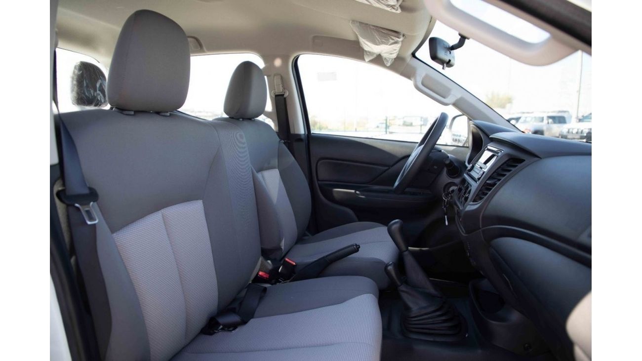 Mitsubishi L200 2023 Mitsubishi L200 2.5 GL - Grey Graphite Metallic	inside Grey Dark