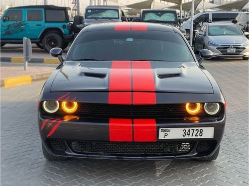 Dodge Challenger SXT 100Th Anniversary Edition 2015 model, imported from America, Kit SRT, automatic transmission, 6
