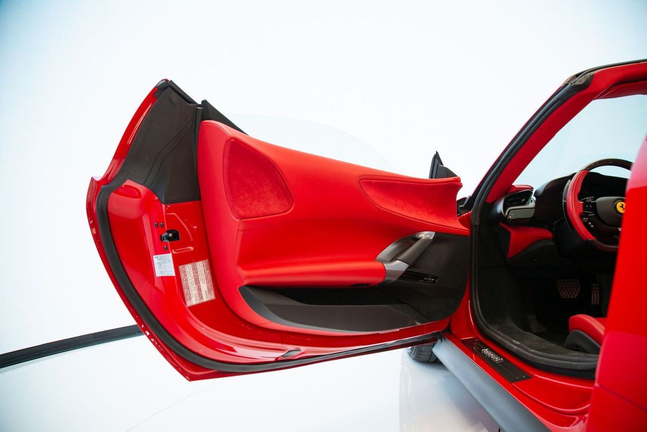 فيراري SF90 سبيدر Ferrari SF90 Spider