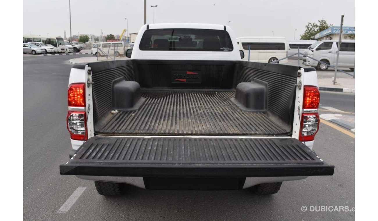 Toyota Hilux pick up single cab manual gear 2010 diesel 3.0L right hand drive