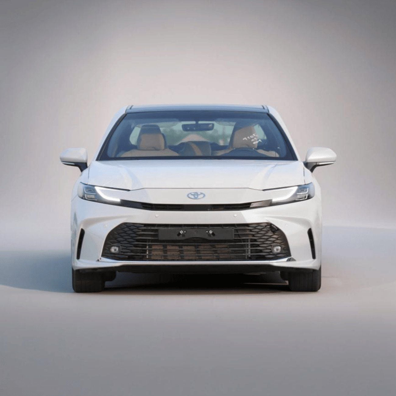 Toyota Camry GLE HEV Camry LE 2.5 hybrid 2026