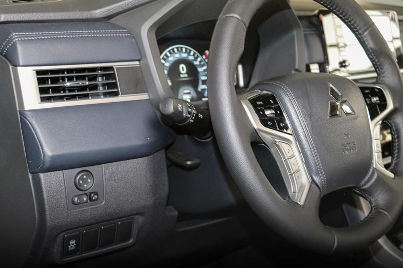 ميتسوبيشي إكسباندر كروس