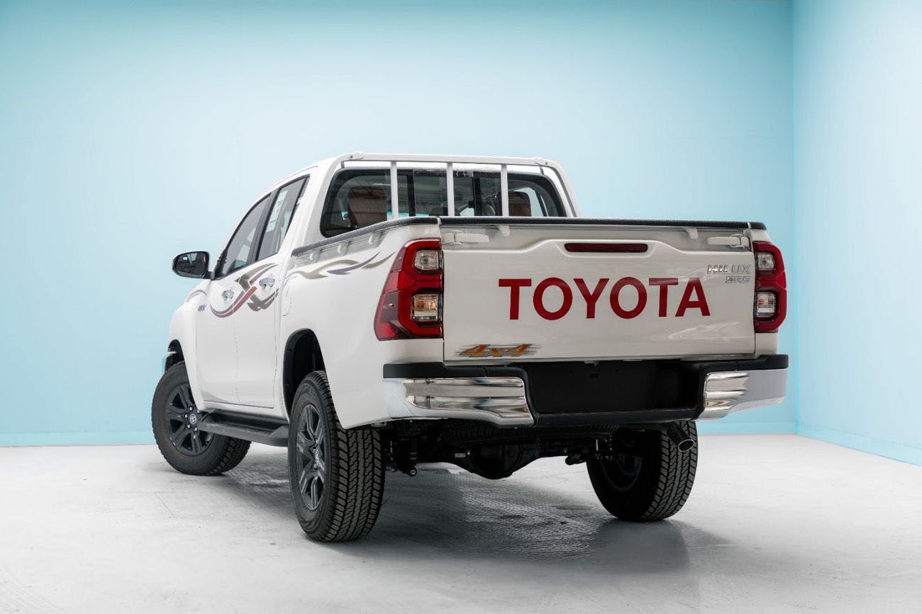 تويوتا هيلوكس Double Cab 2.7L Full Option