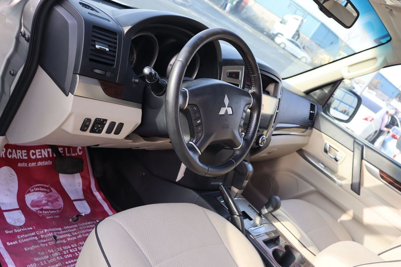 Mitsubishi Pajero GLS M/L DIAMOND GLS Mid 3.5L (189 HP) (7 Seater)