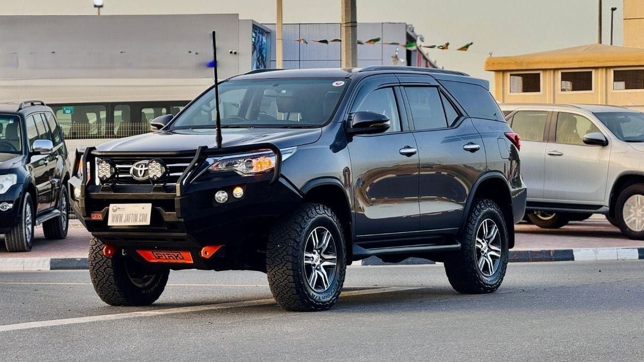 تويوتا فورتونر PREMIUM CONDITION | 2.8L DIESEL ENGINE | RHD |