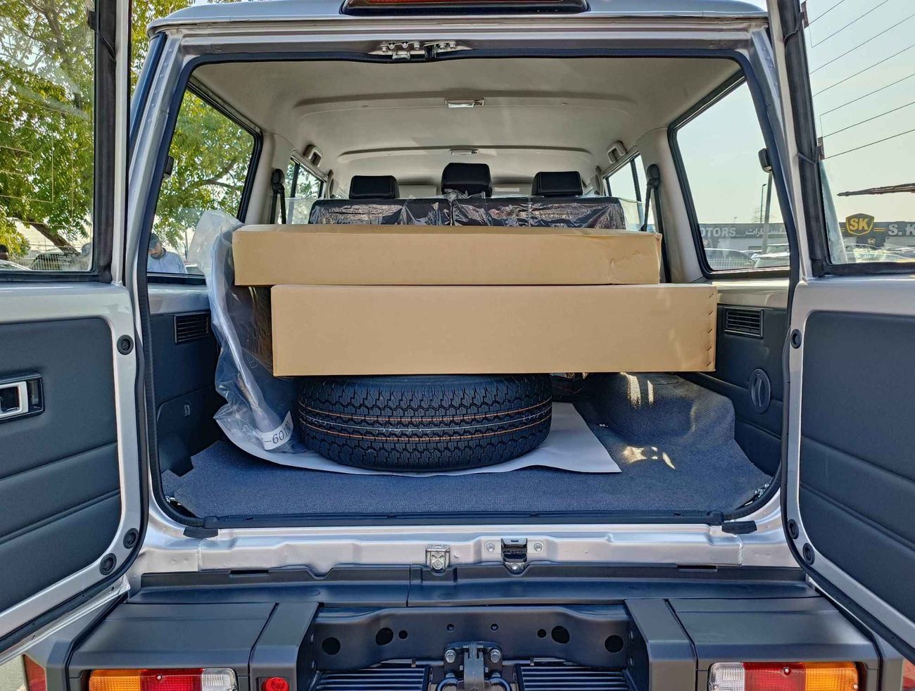 تويوتا لاند كروزر 70 LC76 / M/T / 4.5L V8 DIESEL / FULL OPTION / 4X4 (CODE # 67941)