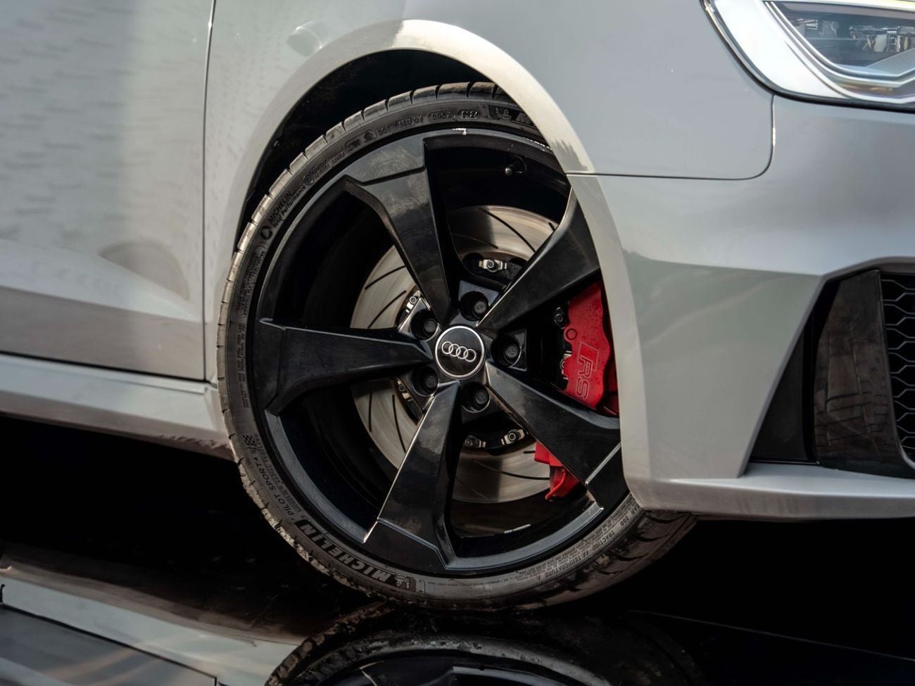 Audi RS3 TFSI quattro 2.5L (362 HP) Hatchback