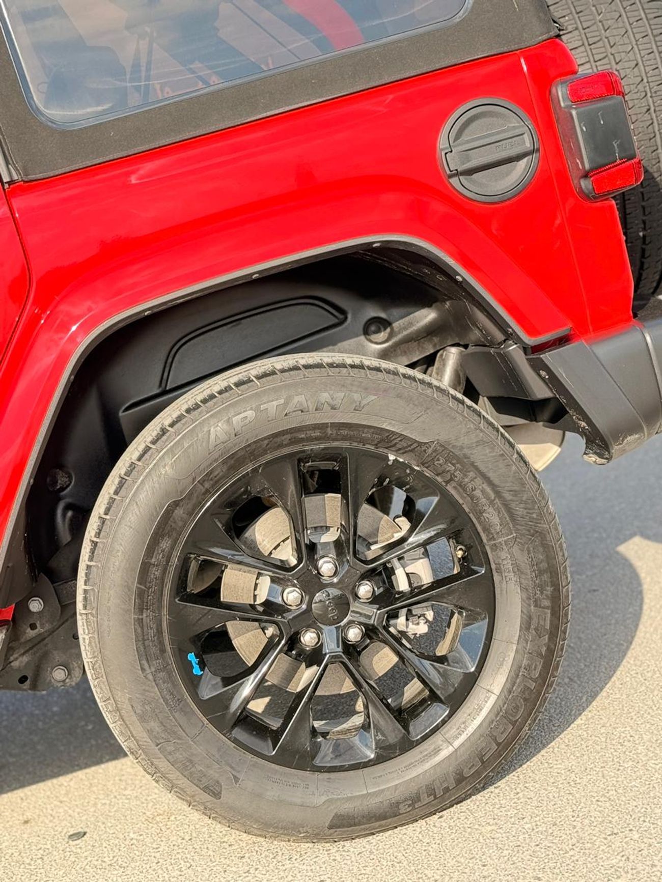 جيب رانجلر Unlimited Sahara 2.0L A/T