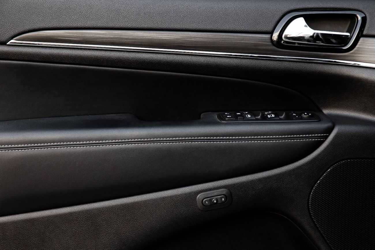 Jeep Grand Cherokee 2,125 P.M  | 0% Downpayment | JEEP Warranty | AC Seats | Adaptive Cruise!