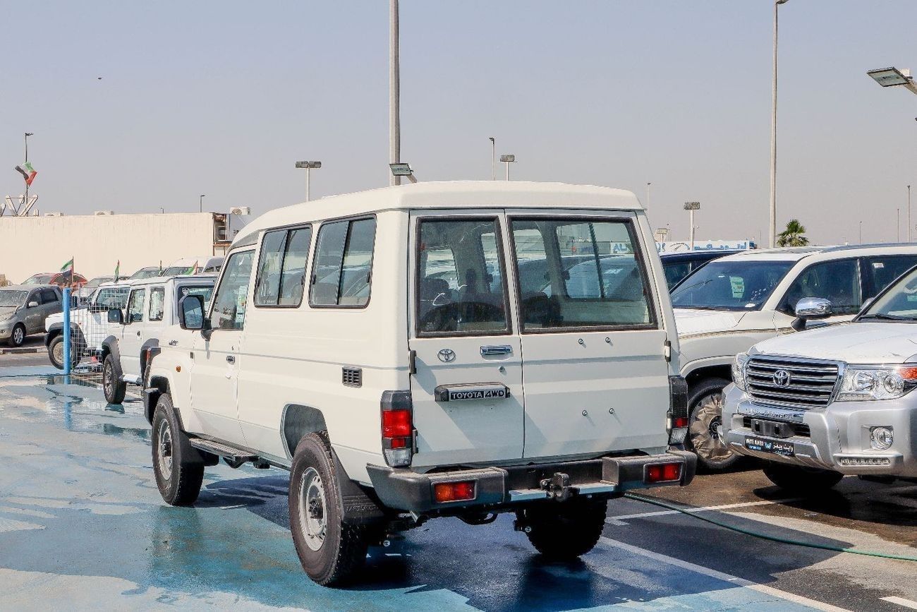 تويوتا لاند كروزر 70 Toyota Land Cruiser Hardtop 3-Door LC78 2.8L Diesel (2025 Model -
