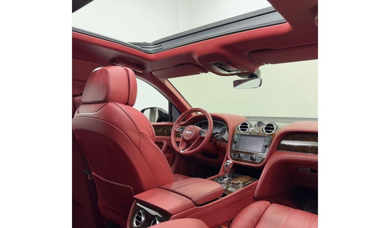 بنتلي بينتايجا W12 2017 Bentley Bentayga W12, Full Service History, Full Options, Excellent Condition, GCC