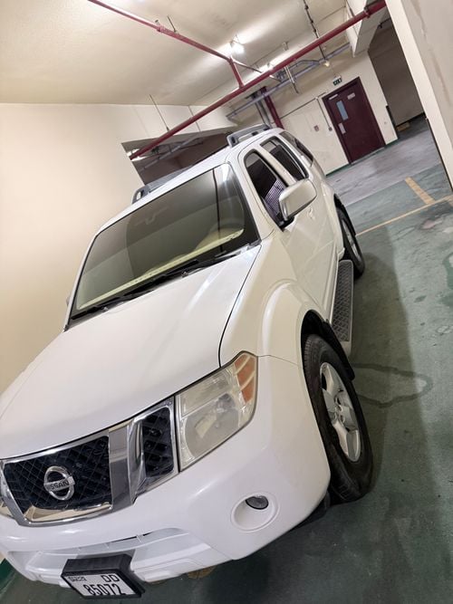 Nissan Pathfinder SE T2