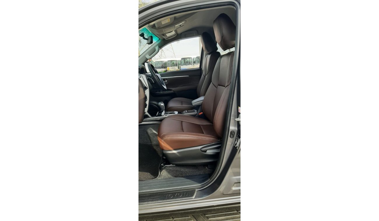 Toyota Fortuner TOYOTA FORTUNER 2800 CC DEISEL MODEL 2017 RIGHT HAND LEATHER SEAT PUSH START